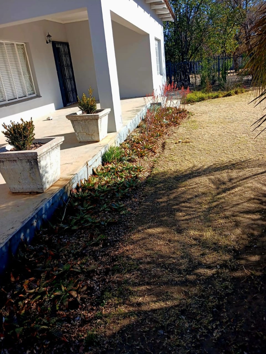 4 Bedroom Property for Sale in Wilgenhof Free State